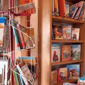 Bücherei im Gelben Haus