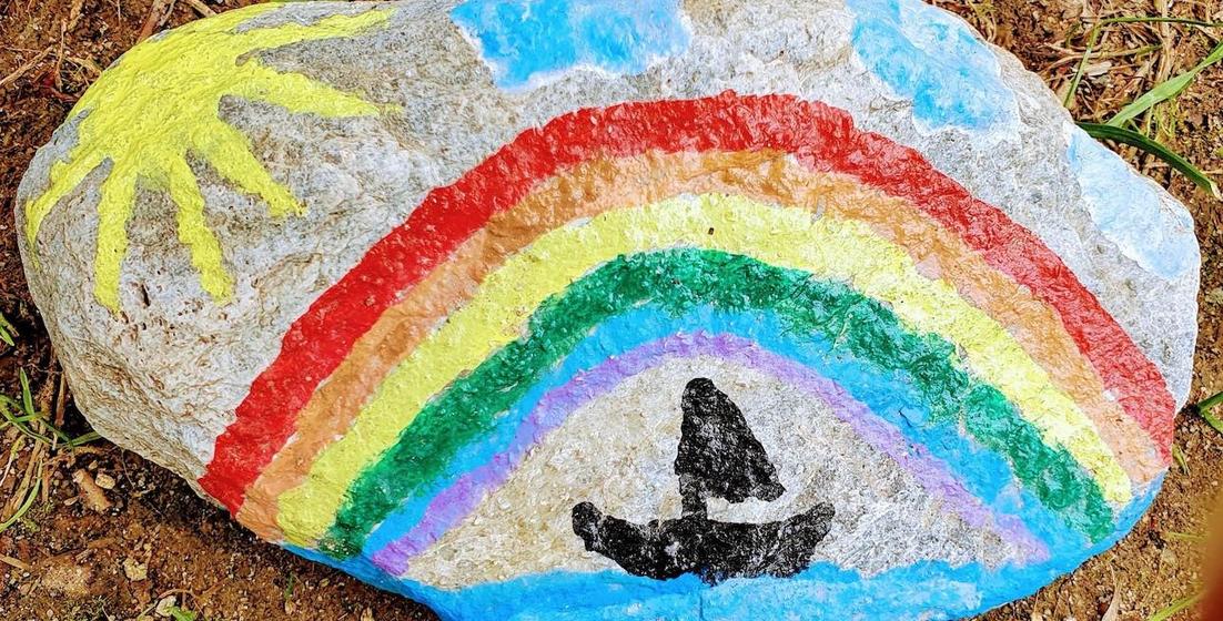Steinkunst Regenbogenschiff